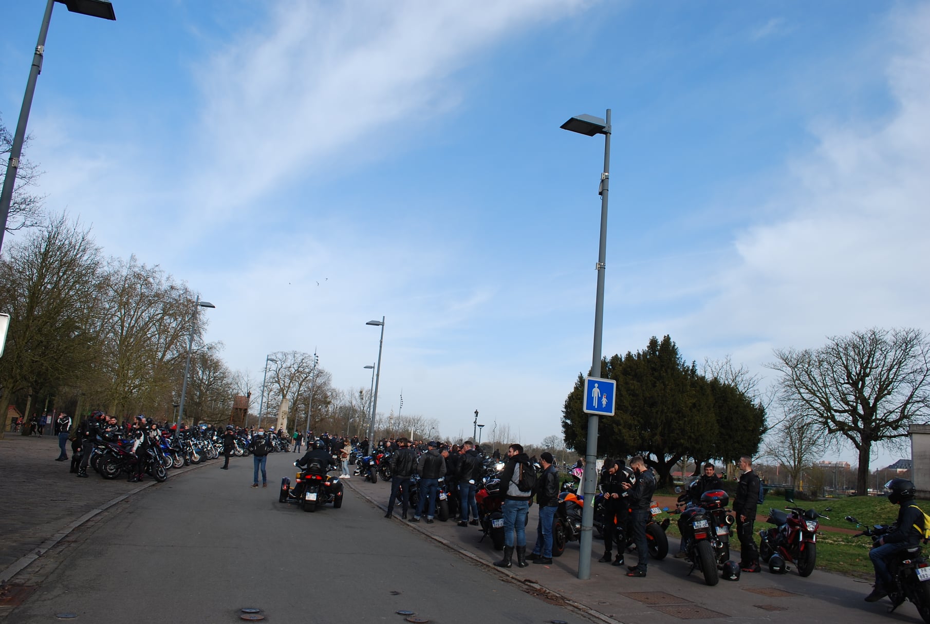 Rassemblement de motards lors d'une manifestation de la Fédération des Motards de France